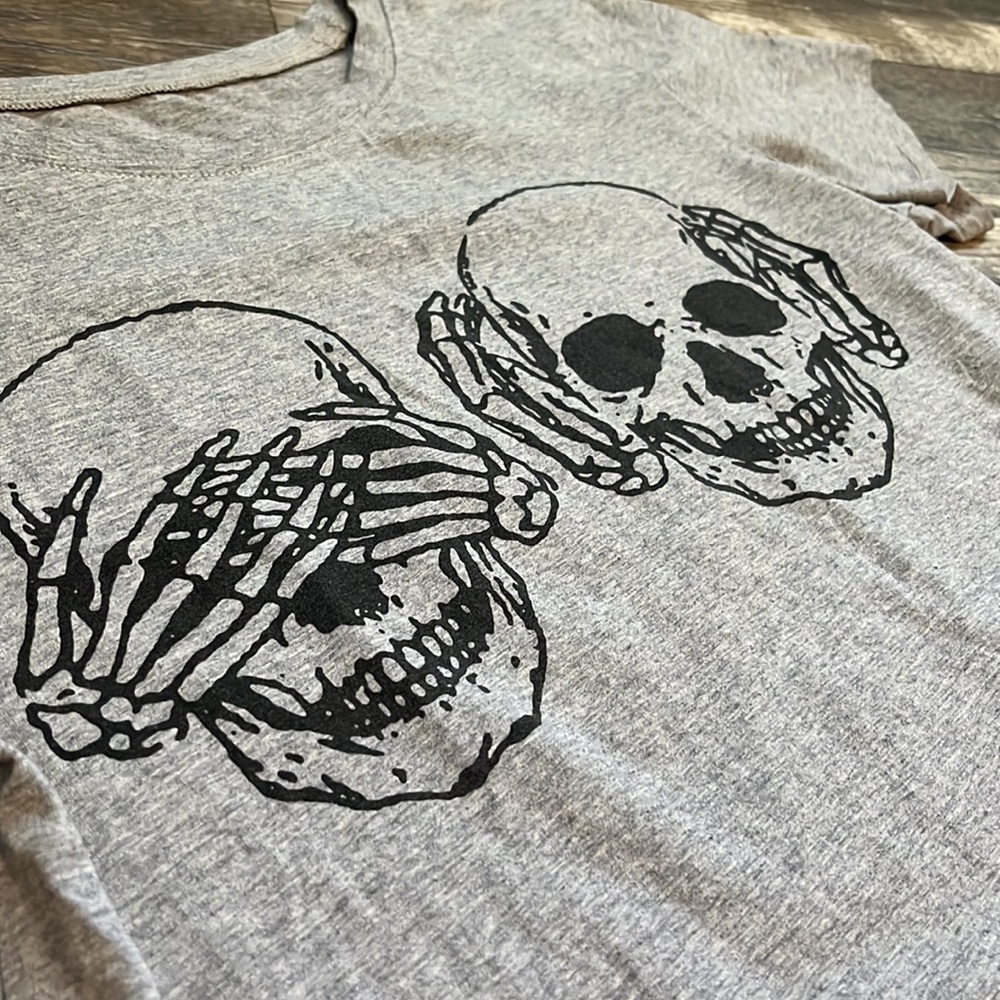 Skull Halloween women’s tshirt Size M